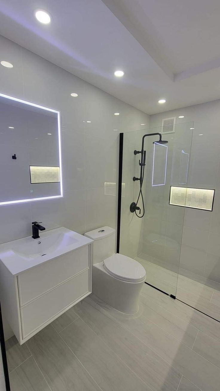 Reforma completa de baño con ducha de obra